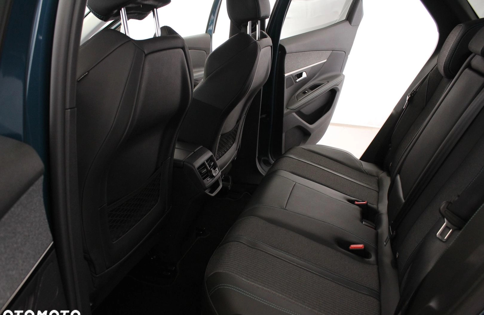 Peugeot 3008 cena 135900 przebieg: 27850, rok produkcji 2021 z Krynica Morska małe 781